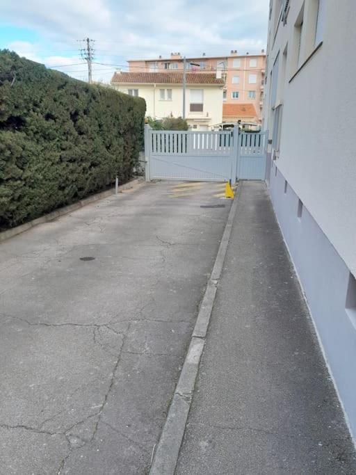 Charmant Studio Lumineux Avec Parking Prive Saint-Raphaël Exteriör bild